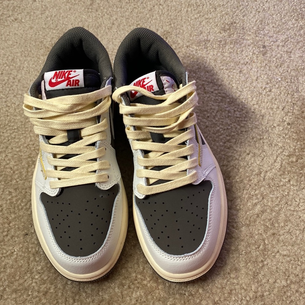Travis Scott reverse mocha